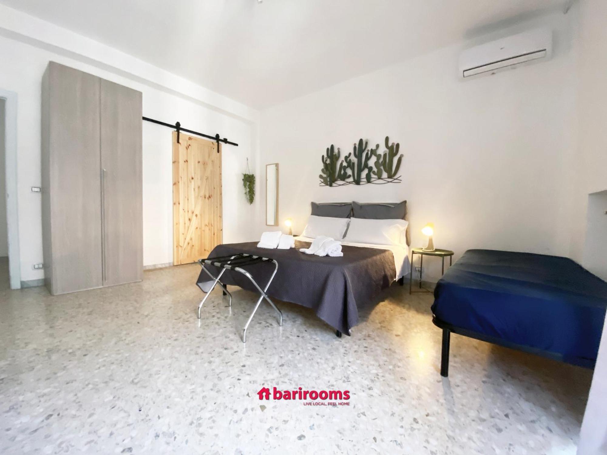 Bari Rooms Central Station Экстерьер фото